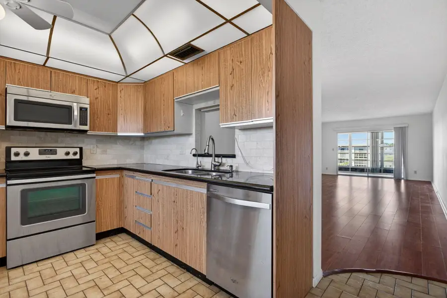 3203 Portofino Point #L4, Coconut Creek, FL 33066 - #3