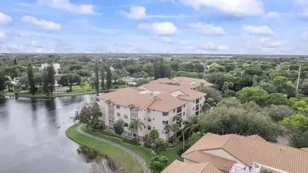 4400 NW 30th Street #328, Coconut Creek, FL 33066