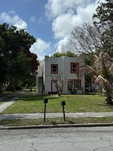 119 N 11th Street, Fort Pierce, FL 34950 - #1