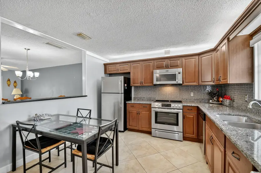 165 Amherst Lane, Lake Worth, FL 33467 - #2