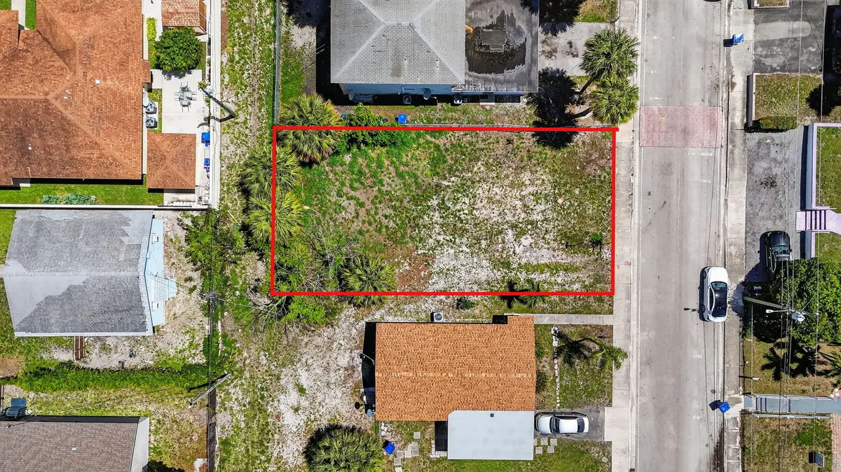 1204 W 35th Street, Riviera Beach, FL 33404 - #1