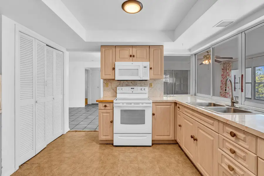 2445 NW 72nd Avenue, Sunrise, FL 33313 - #2