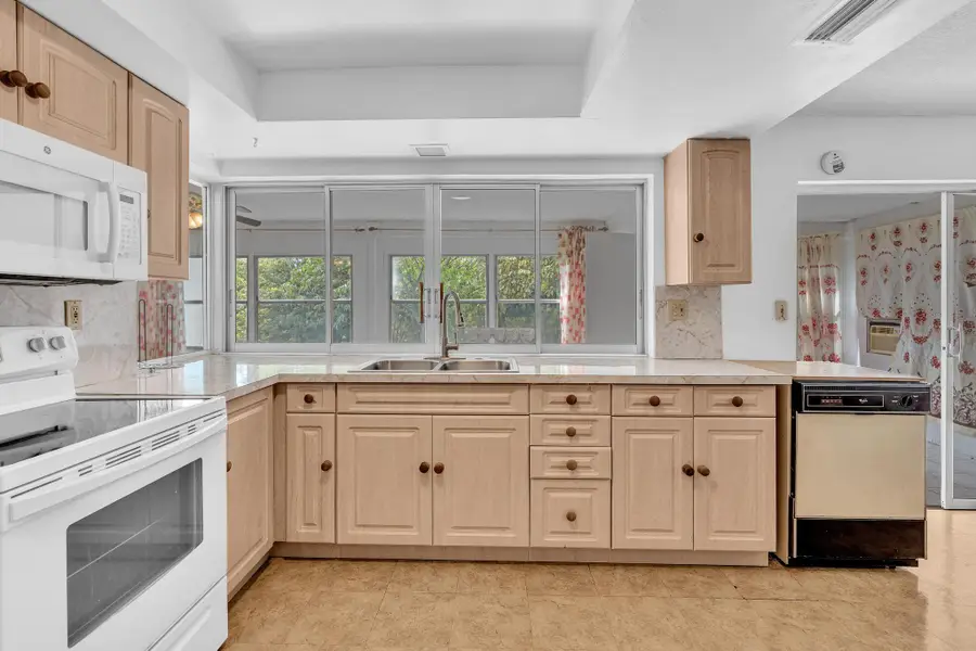 2445 NW 72nd Avenue, Sunrise, FL 33313 - #3