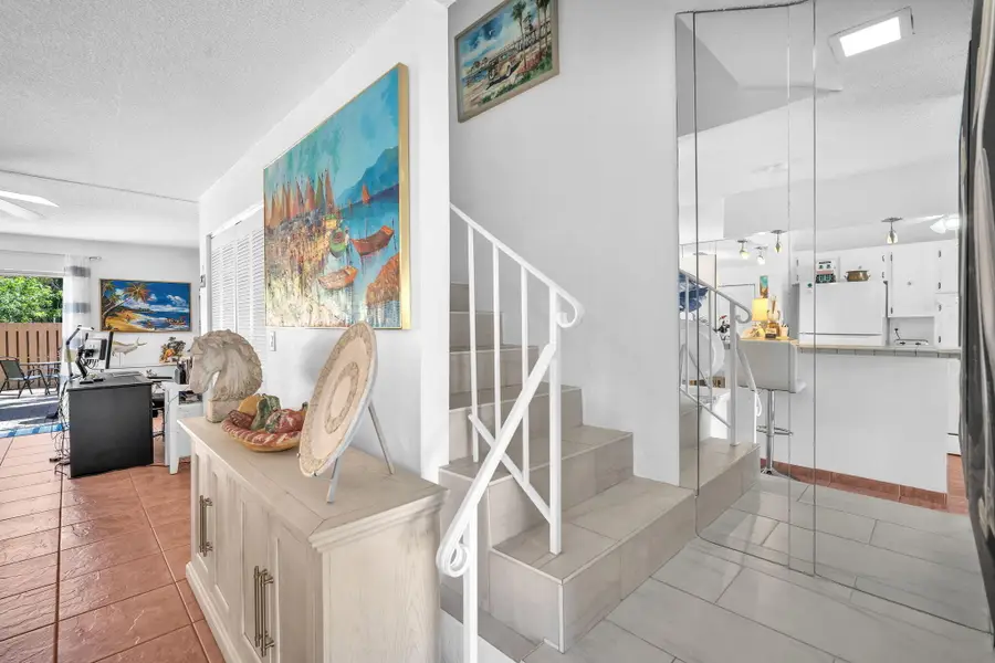 450 SE 7th Street, Dania Beach, FL 33004 - #3