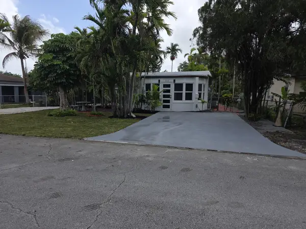 554 NW 102nd Street, Miami, FL 33150