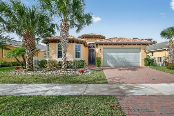 11741 SW Bennington Circle, Port St Lucie, FL 34987