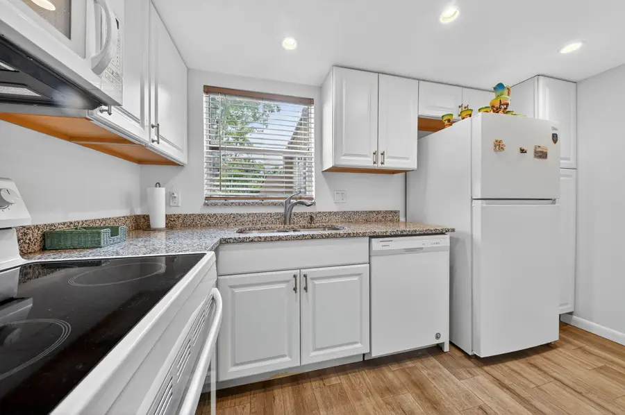 211 Lake Dora Drive, West Palm Beach, FL 33411 - #3