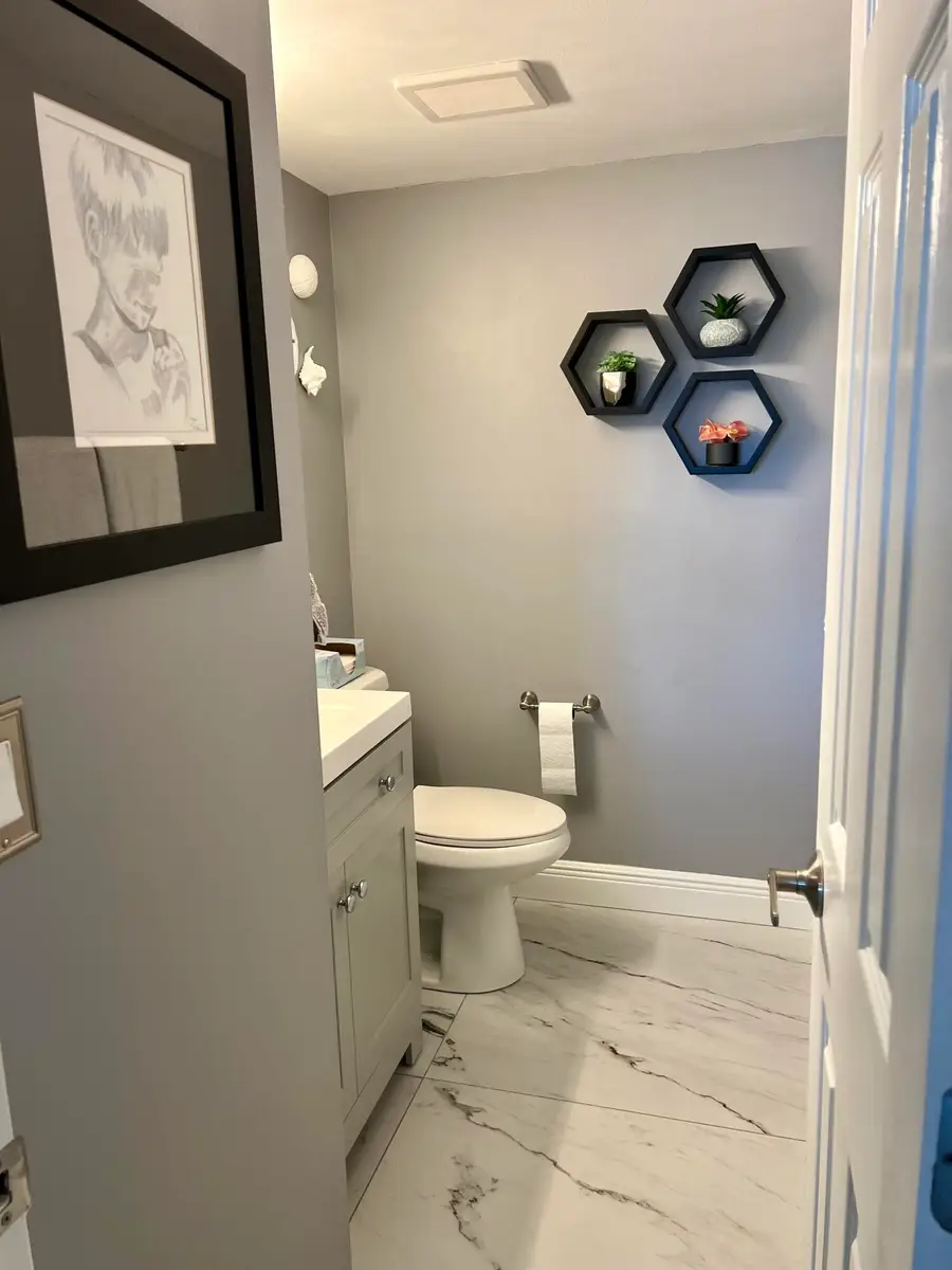 156 Lake Evelyn Drive, West Palm Beach, FL 33411 - #2