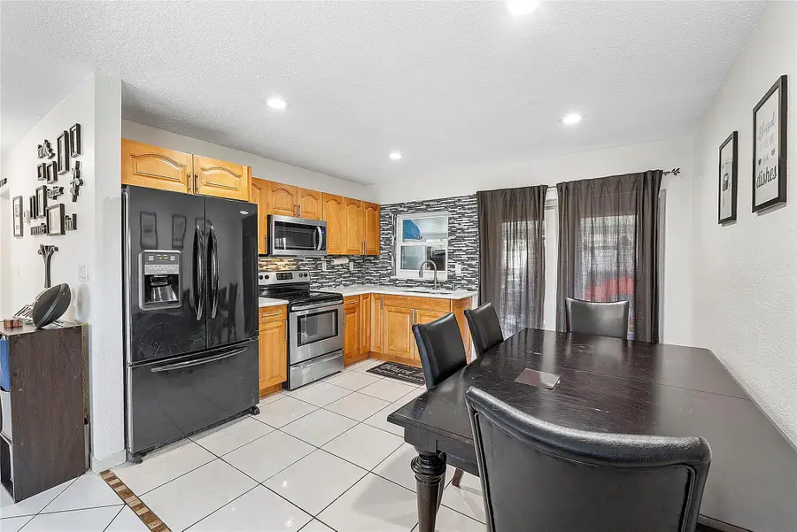 9804 NW 70th Street, Tamarac, FL 33321 - #2