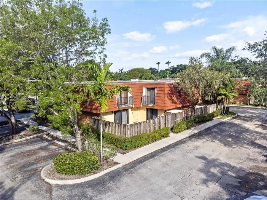 9951 NW 6th Court, Plantation, FL 33324 - #2