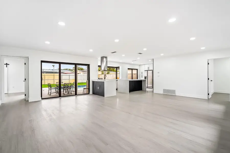 7550 Grandview Boulevard, Miramar, FL 33023 - #2