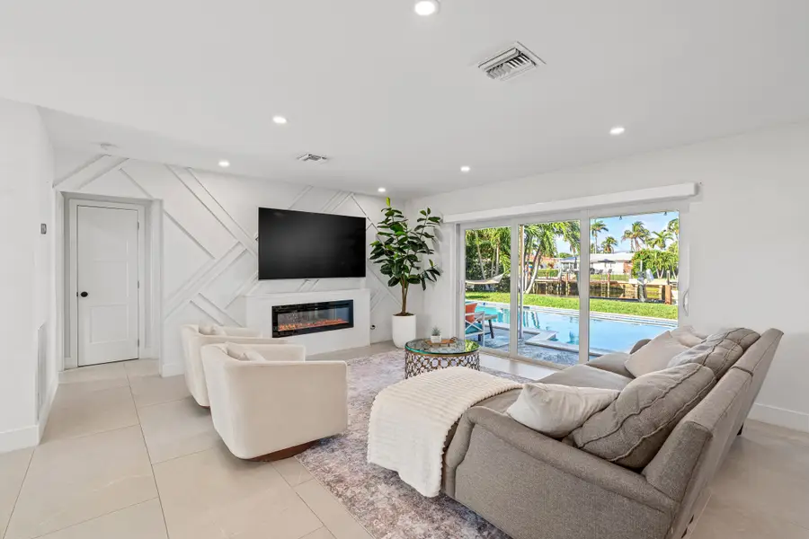 331 SE 6th Avenue, Pompano Beach, FL 33060 - #3