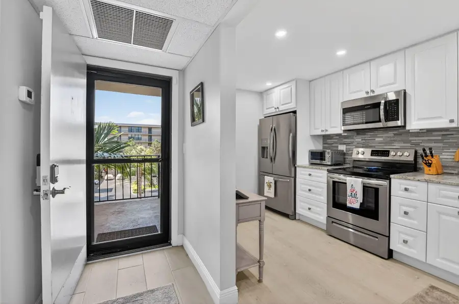 6 Royal Palm Way #409, Boca Raton, FL 33432 - #2