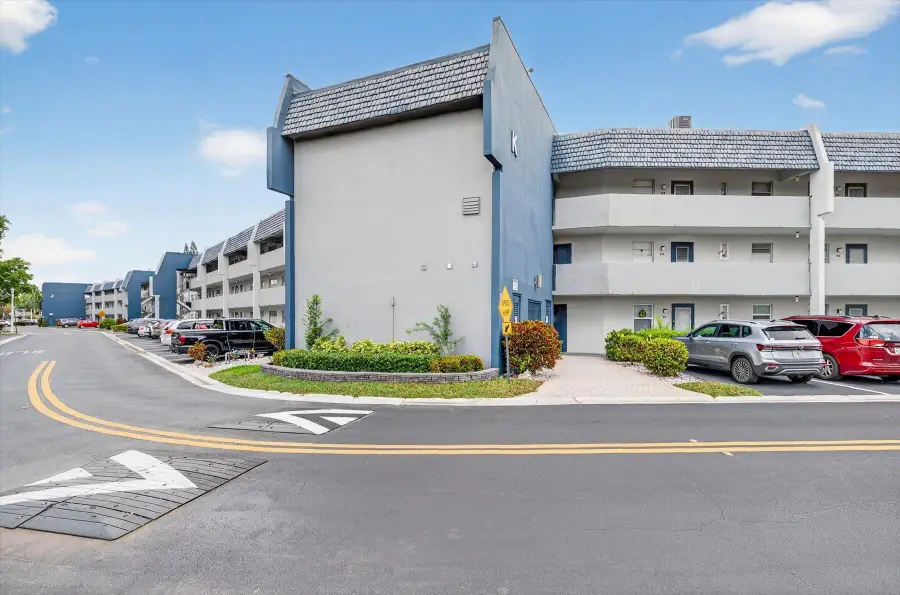 7787 Golf Circle Drive #310-k, Margate, FL 33063 - #2