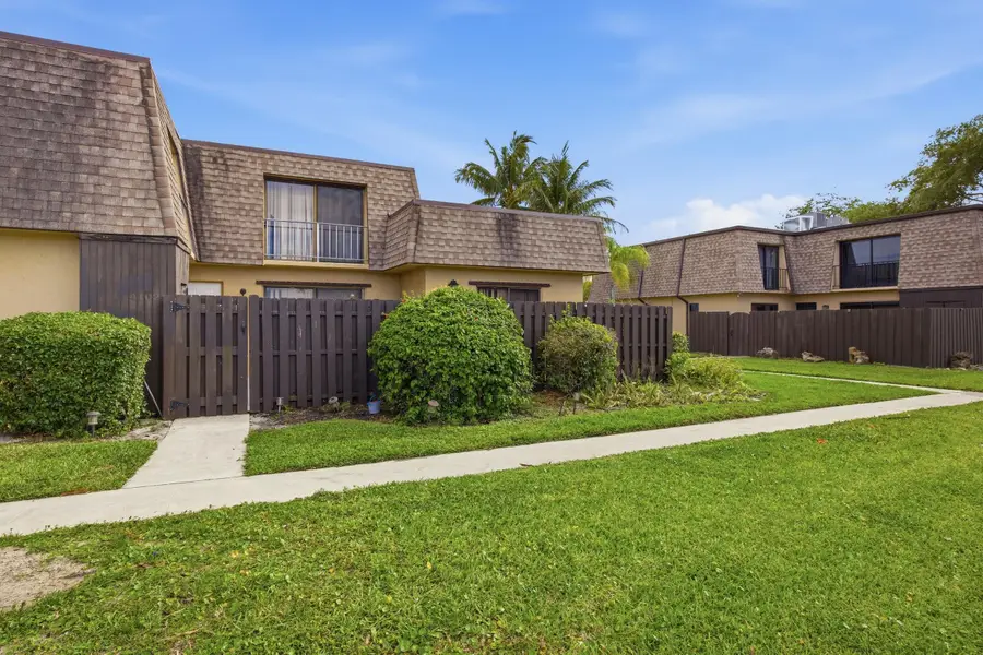 4102 Waterview Circle, Palm Springs, FL 33461 - #2