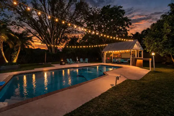 831 NW 39th Street, Oakland Park, FL 33309