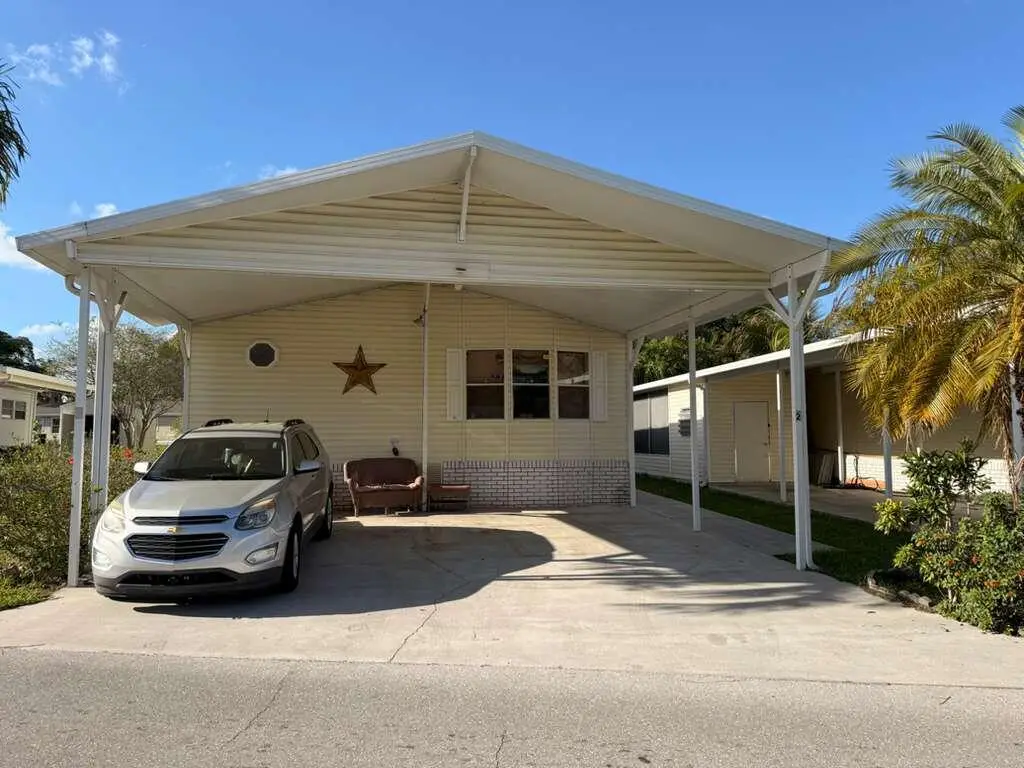 2 S 4 Seasons Road, Palm Beach Gardens, FL 33410 - #1