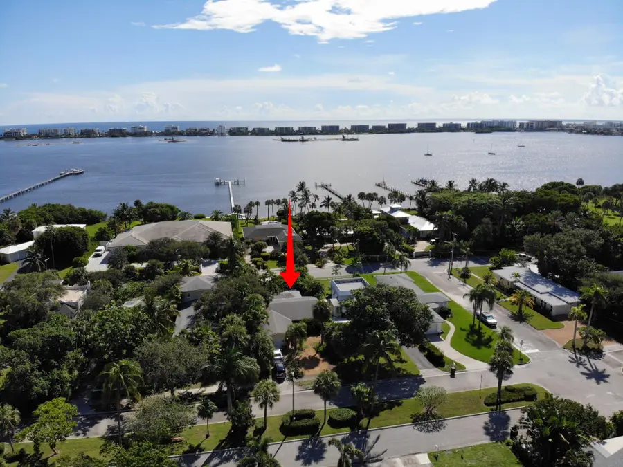 922 S Palmway, Lake Worth Beach, FL 33460 - #2