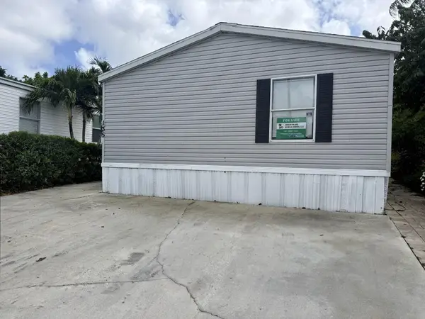 135 Parkside Court, Coconut Creek, FL 33073