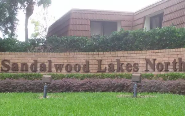 197 Charter Way, West Palm Beach, FL 33407