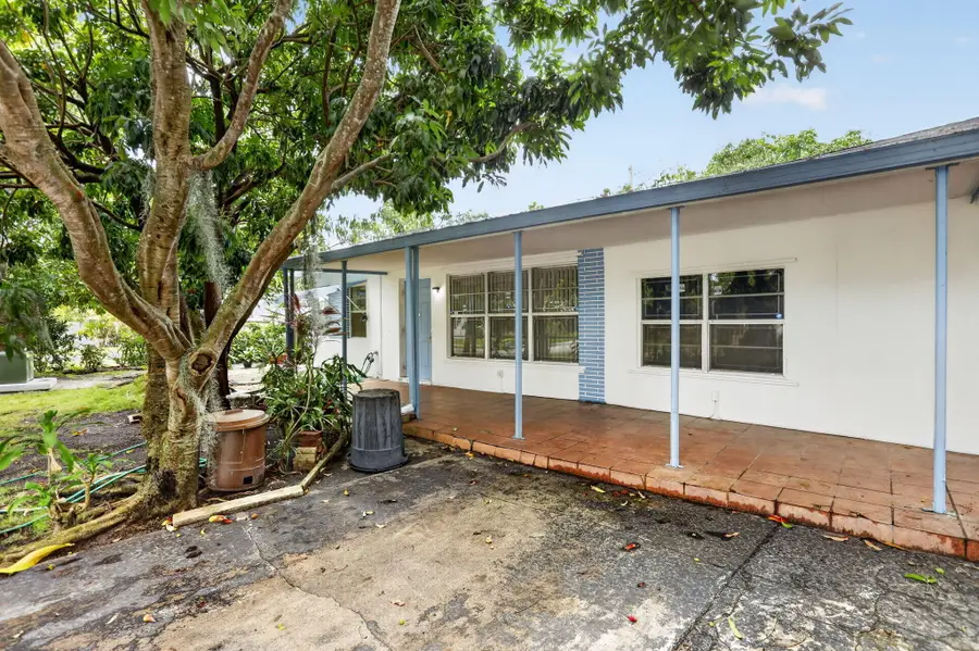 2411 NE 10th Terrace, Pompano Beach, FL 33064 - #2