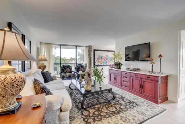 1542 Bridgewood Drive, Boca Raton, FL 33434