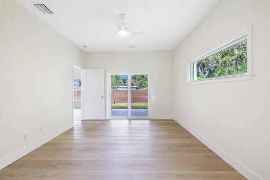 2376 28th Avenue Sw, Vero Beach, FL 32968 - #2