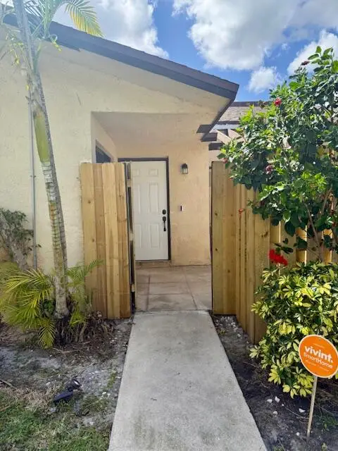 1803 Waterview Circle, Palm Springs, FL 33461 - #2