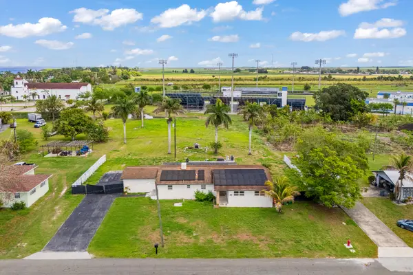 360 Kismet Avenue, Pahokee, FL 33476