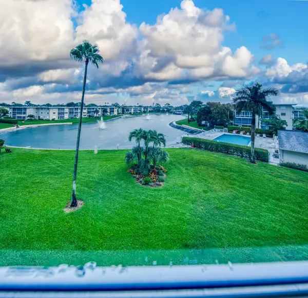 2728 N Garden Dr Drive N #413, Lake Worth, FL 33461