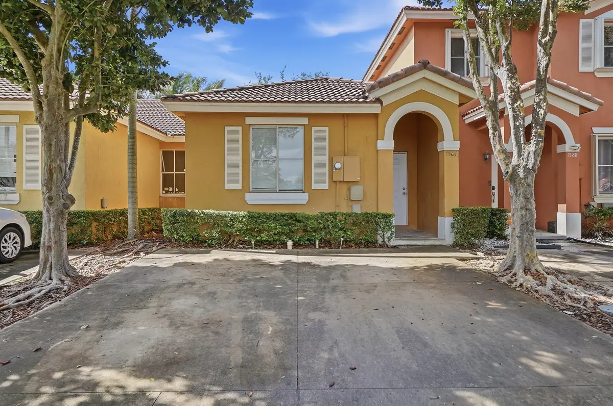 1584 SW 2nd Street, Homestead, FL 33030 - #1