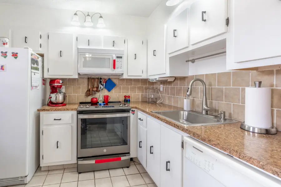 2801 Somerset Drive, Lauderdale Lakes, FL 33311 - #3