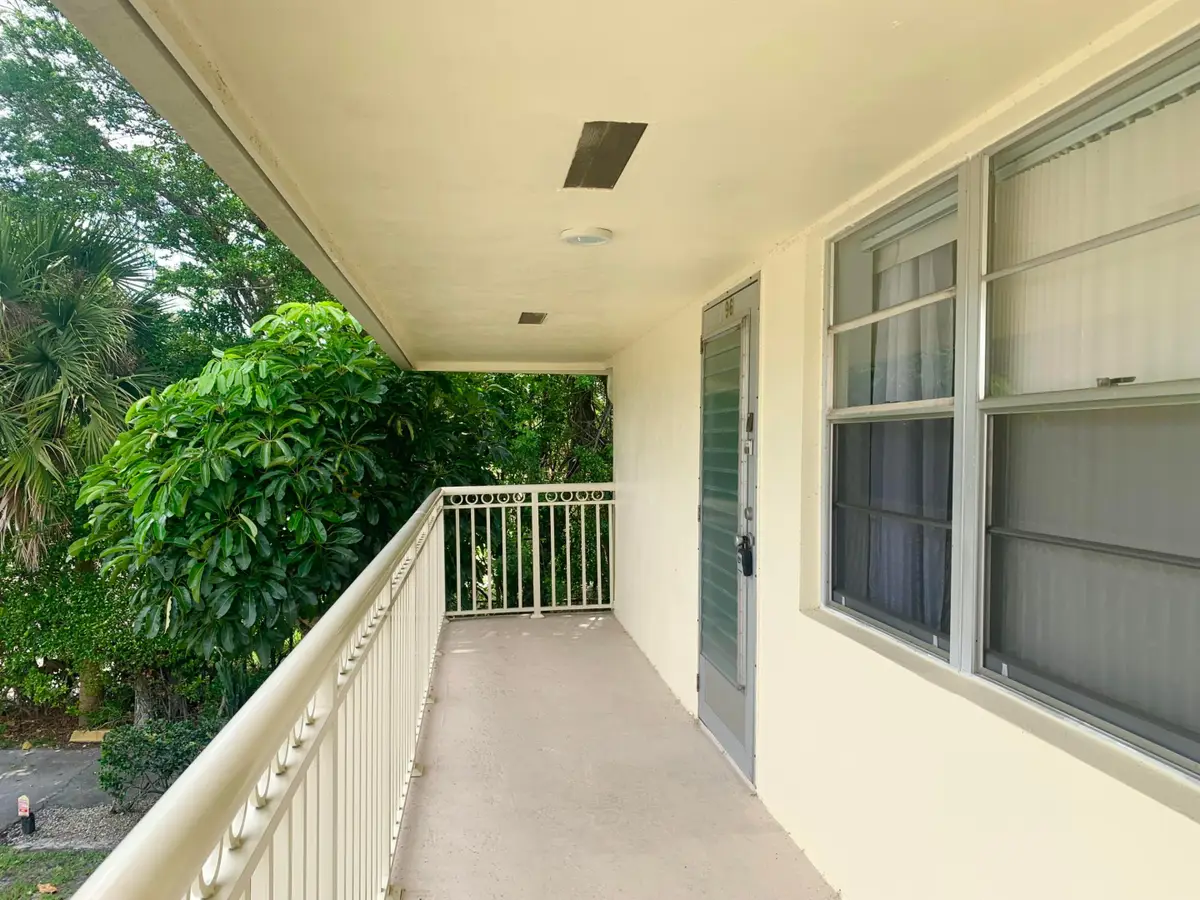 96 Hastings F, West Palm Beach, FL 33417 - #1