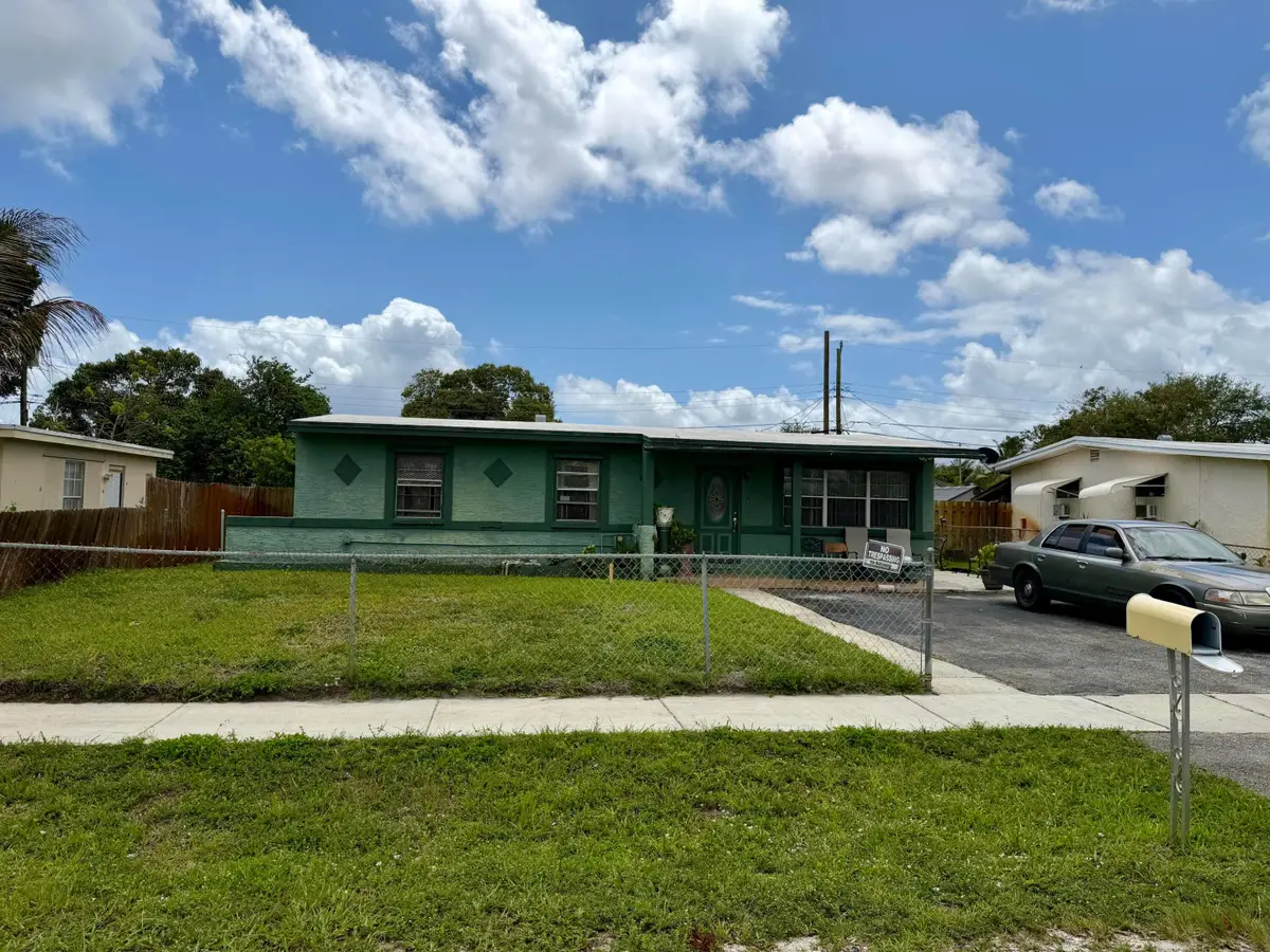1004 NW 12th Street, Fort Lauderdale, FL 33311 - #1