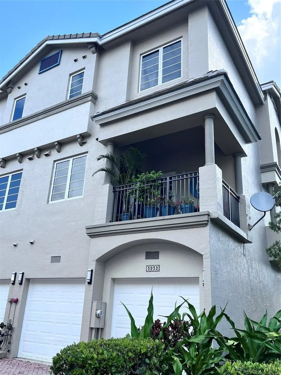 3932 Coral Heights Way, Oakland Park, FL 33308 - #3