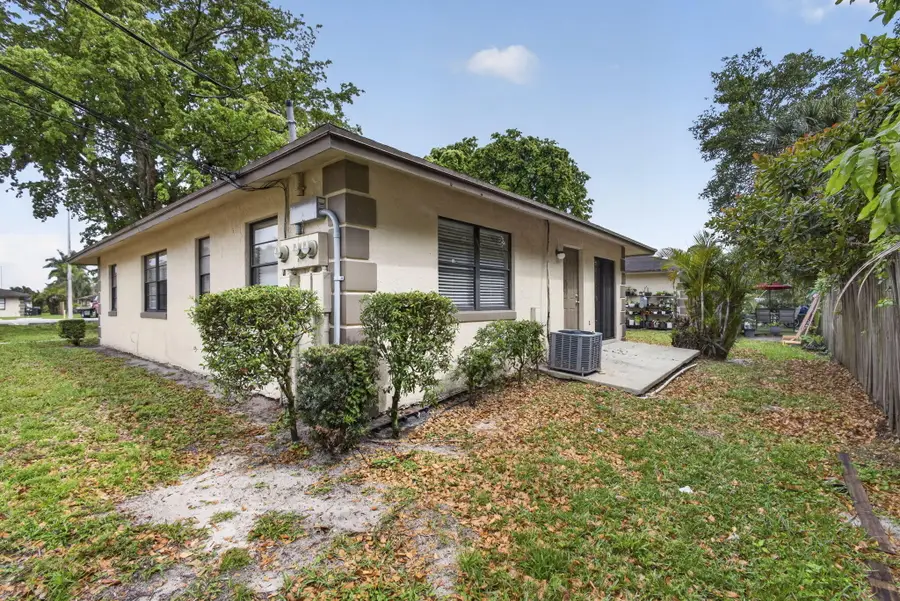 4726 Summit Boulevard, West Palm Beach, FL 33415 - #3