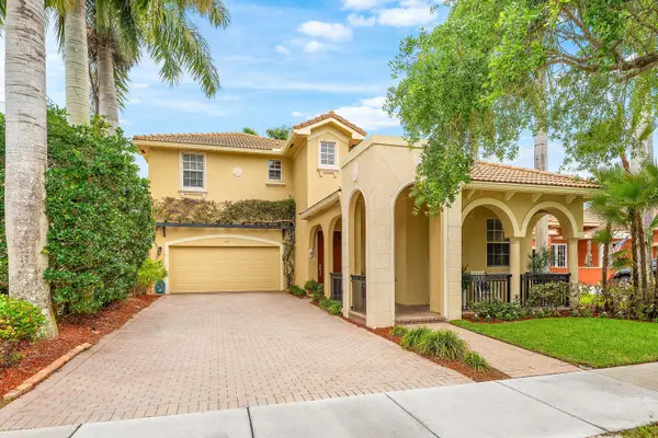 123 Via Castilla, Jupiter, FL 33458