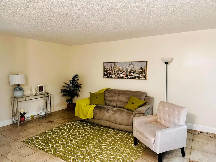 13500 SW 1st Street #111u, Pembroke Pines, FL 33027 - #2