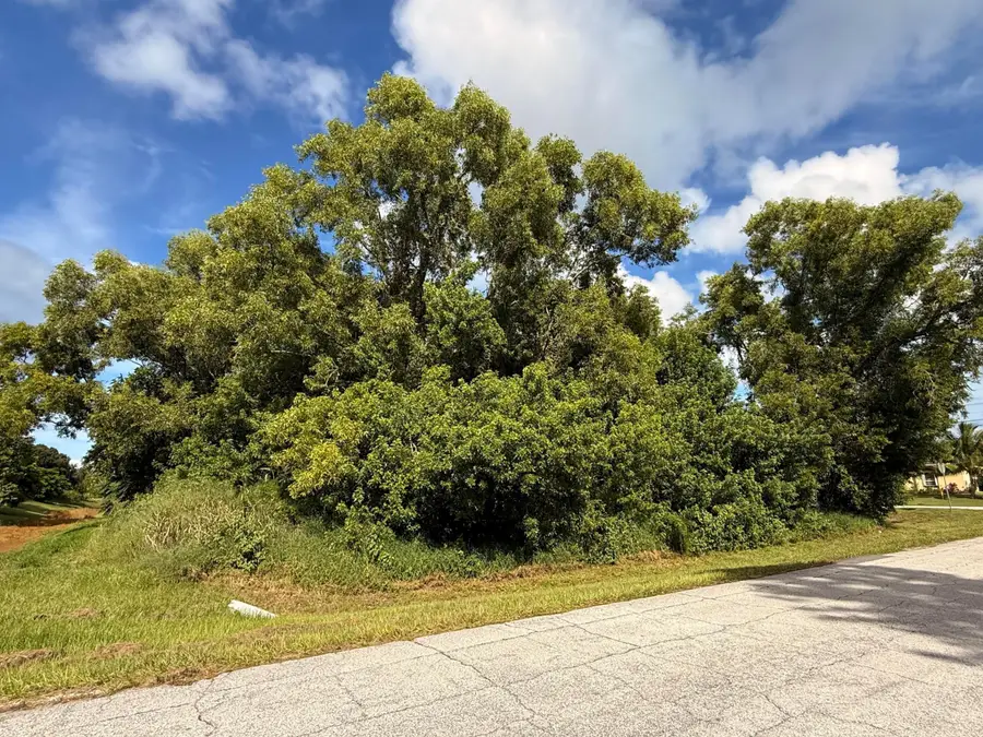 574 SE Nome Drive, Port Saint Lucie, FL 34984 - #3