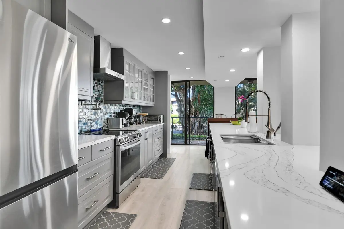 859 Jeffery St #202, Boca Raton, FL 33487 - #1