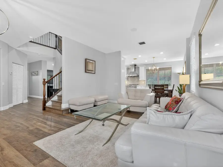 552 Penta Court, Weston, FL 33327 - #3