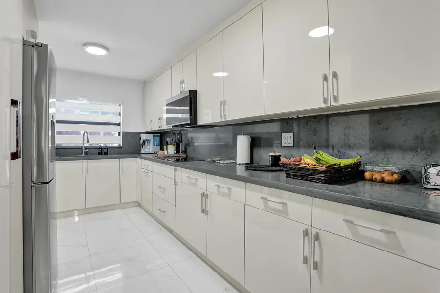 8992 Palm Tree Lane #8992, Pembroke Pines, FL 33024 - #2