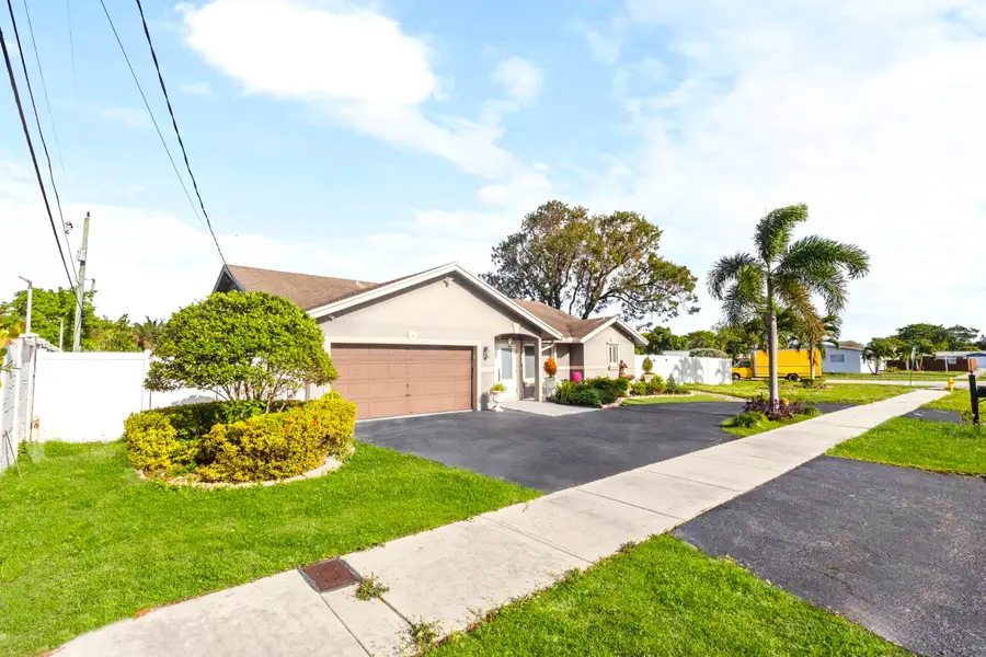 4040 NE 6th Avenue, Deerfield Beach, FL 33064 - #3