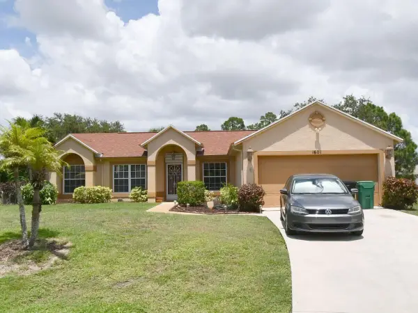 1601 SW Duclair Avenue, Port St Lucie, FL 34953