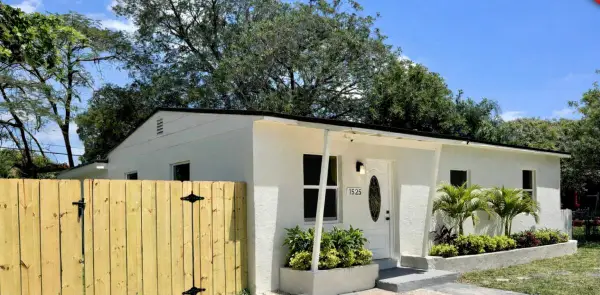 1525 NW 14th Court, Fort Lauderdale, FL 33311