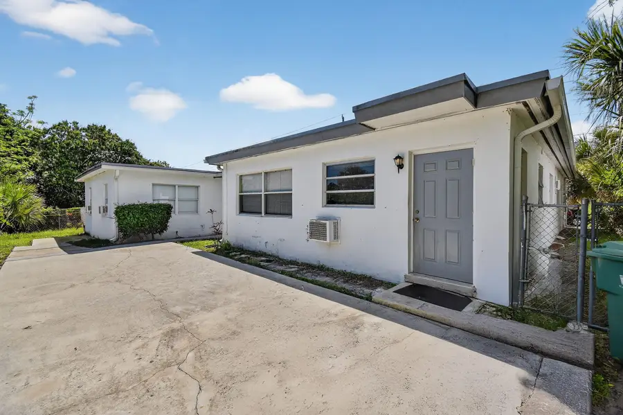 1172 W 34th Street #1, Riviera Beach, FL 33404 - #2