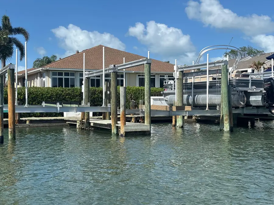 3225 S Lakeview Circle, Fort Pierce, FL 34949 - #2