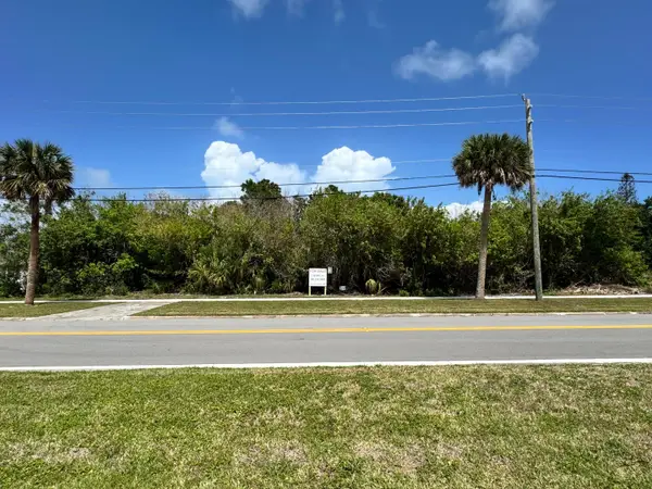 1654 N Central Avenue, Sebastian, FL 32958