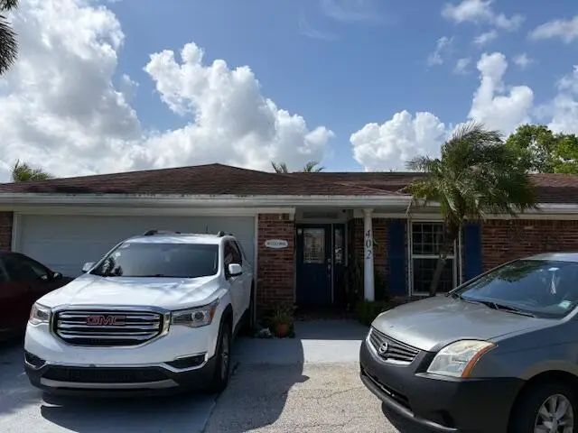 402 Saginaw Avenue, Clewiston, FL 33440 - #2