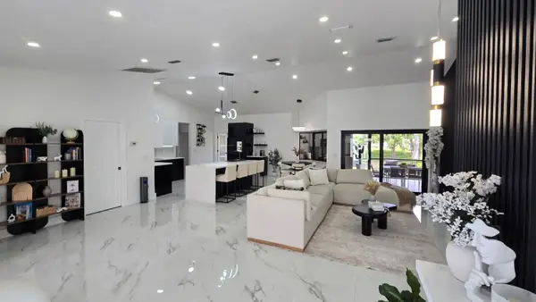 113 Waterview Way, Royal Palm Beach, FL 33411